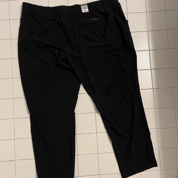 NWT Women’s Eddie Bauer Traveler Ankle Pants Lightweight Black Size XXL - Picture 8 of 8